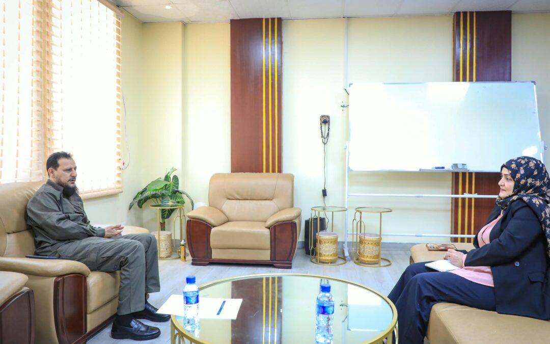 محافظ العاصمة عدن يناقش مع وزيرة الشؤون القانونية آليات تعزيز مبادئ الشفافية وحماية المال العام